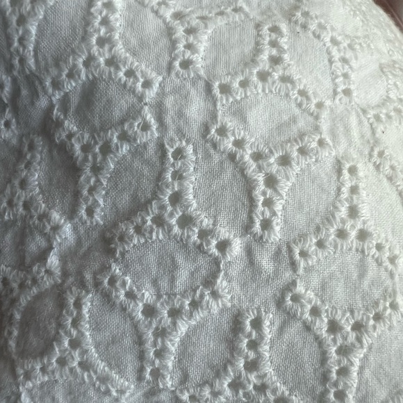 Theory white eyelet top - size small - euc - - Picture 3 of 6